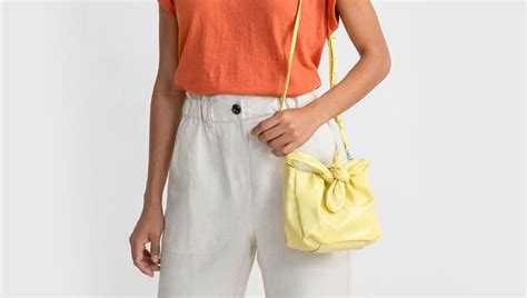 As bolsas do verão: modelos que vão da praia à cidade .